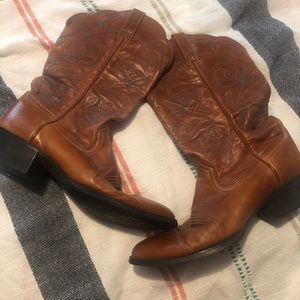 Ariat Heritage cowboy boots
